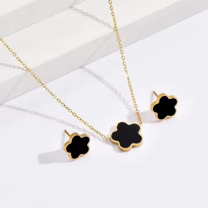 Dublin Clover Set Necklace &amp; Earrings